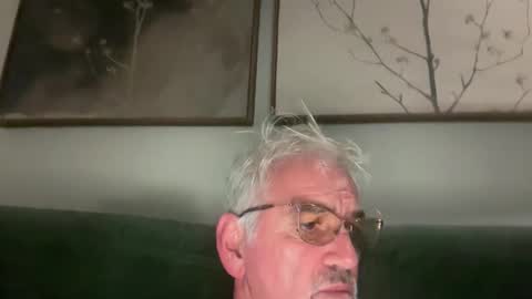 jewlronny online show from April 18, 6:43 pm