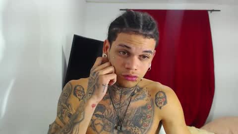 Snapshot of jeykob_23 chatting on October 18, 12:04 am JEYKOB online show from October 18, 12:04 am