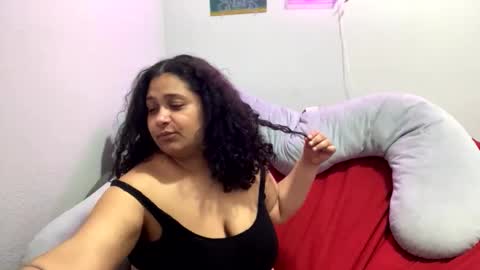 jezabaesolea online show from January 13, 7:43 pm