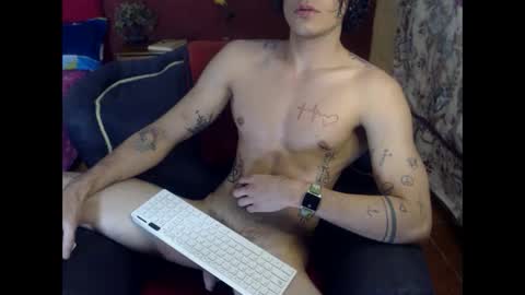 Snapshot of jffer_slhom chatting on October 11, 8:12 pm jffer_slhom online show from October 11, 8:12 pm
