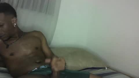 Snapshot of jg1105 chatting on January 5, 8:00 am jg1105 online show from January 5, 8:00 am