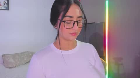 Snapshot of jhacky_sweet chatting on October 11, 4:17 am jhackelin  My independent account online show from October 11, 4:17 am