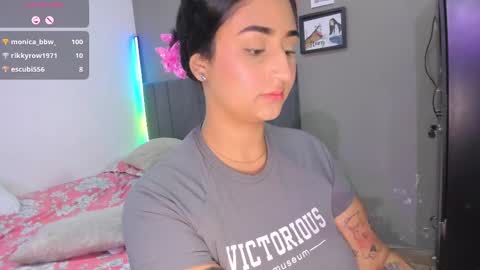 Snapshot of jhacky_sweet chatting on February 26, 1:57 am jhackelin  My independent account online show from February 26, 1:57 am