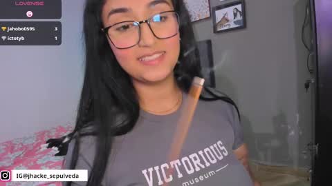 Snapshot of jhacky_sweet chatting on February 25, 1:41 am jhackelin  My independent account online show from February 25, 1:41 am