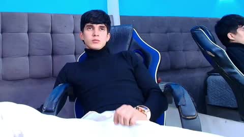Jheampiero online show from May 28, 5:11 pm