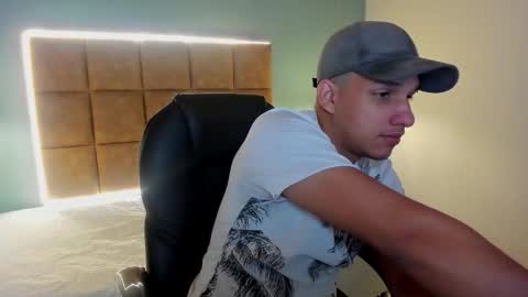 Jheider R. online show from September 30, 12:37 pm