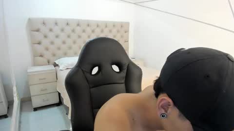 jhoanleandro online show from October 26, 6:58 am