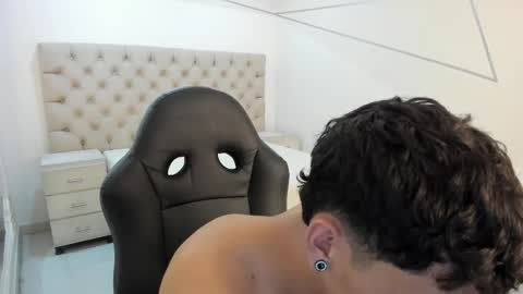 Snapshot of jhoanleandro chatting on October 23, 5:42 am jhoanleandro online show from October 23, 5:42 am