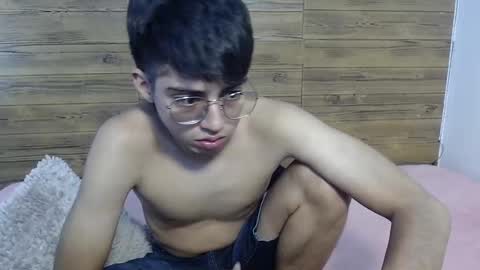 Jhoel online show from October 2, 9:57 pm