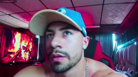 Jhojan Strong  online show from March 3, 6:24 pm