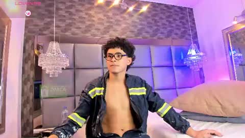 JHONNATHAN online show from June 18, 9:09 pm