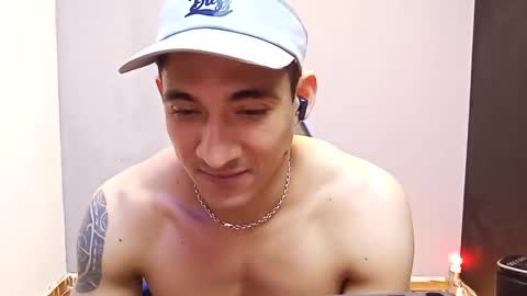 jhonny_thes28 online show from February 18, 3:06 am