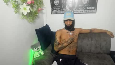 jhonson821 online show from November 12, 1:13 pm