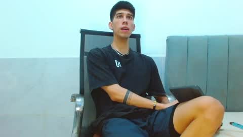 jhony_sex3 online show from April 5, 11:46 pm