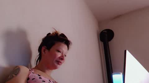 Anya online show from February 6, 7:05 pm