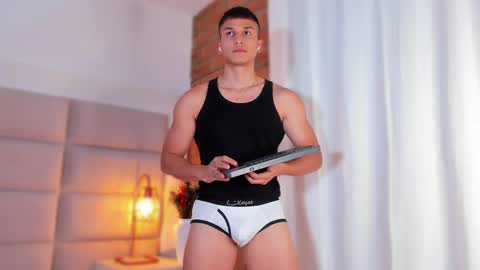 Jhosua Hunt online show from March 10, 4:57 pm