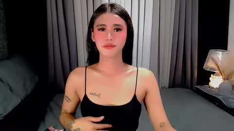 jhuliana_and_charles_room online show from October 9, 3:45 am