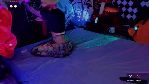    online show from October 25, 12:55 am