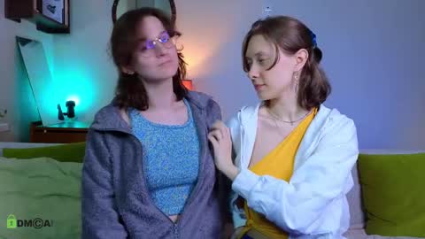 Hey Guys We are Julia ginger  Tina brunette online show from May 31, 8:32 pm