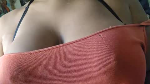 Snapshot of joanieluvschachii chatting on October 8, 11:21 pm JoanieluvschachiTrans-Girl online show from October 8, 11:21 pm