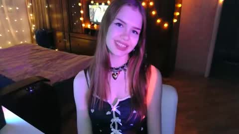 Snapshot of joankumm chatting on October 22, 3:35 pm Kira online show from October 22, 3:35 pm