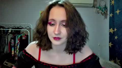 Joannatompson online show from August 5, 11:24 pm