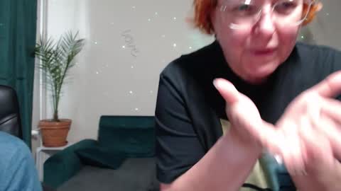 Joanna and Greg online show from October 4, 10:35 am