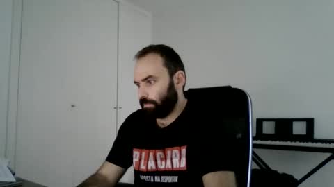 joaodias_18 online show from March 7, 5:02 pm