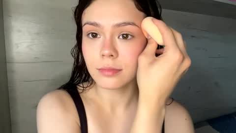 Mila online show from April 8, 10:40 am