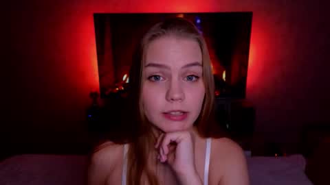 Jodie 3 returning TODAY online show from November 13, 8:55 pm