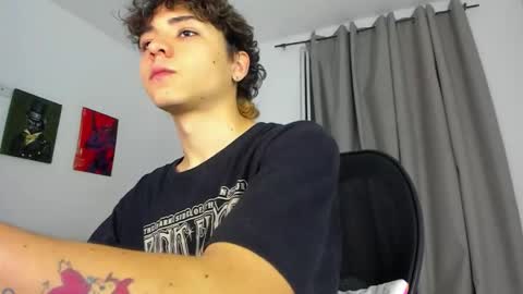 Snapshot of joe23___ chatting on October 21, 5:56 am Joe online show from October 21, 5:56 am