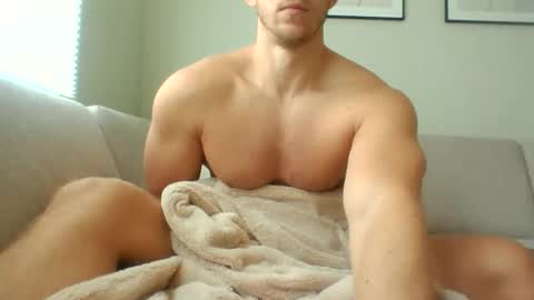 joeybanan online show from October 6, 8:10 am