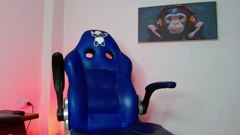     online show from November 28, 5:37 am