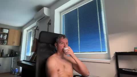 Jogger1991 online show from July 4, 7:45 am