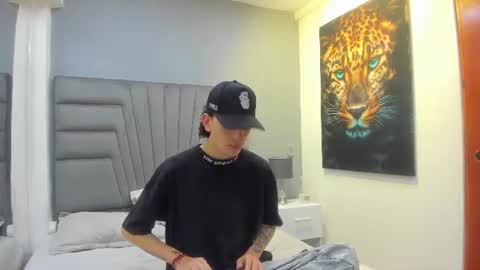 johan_tim online show from June 26, 11:26 am