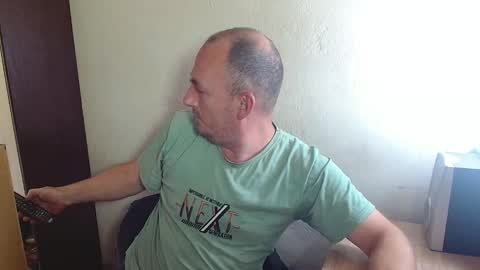 Snapshot of johanbarker chatting on October 27, 12:38 pm Johan online show from October 27, 12:38 pm