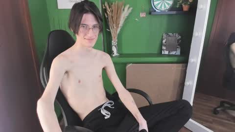 john__strong online show from June 4, 2:34 pm