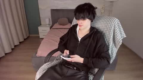 Snapshot of john_arthurs chatting on October 19, 3:49 pm John online show from October 19, 3:49 pm