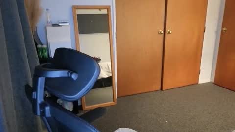 john_bear1 online show from April 23, 8:22 am