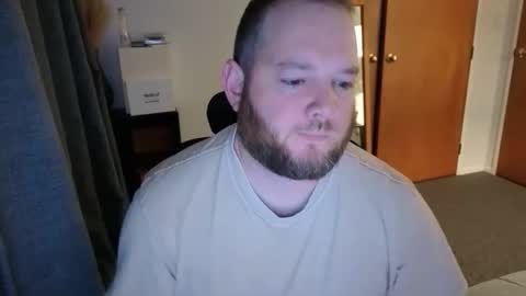 john_bear1 online show from April 29, 8:41 am