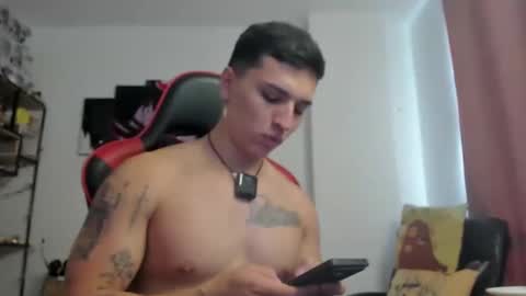 Snapshot of john_s117 chatting on September 29, 8:41 pm JOHN online show from September 29, 8:41 pm