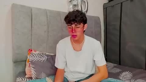 John Vichenso online show from December 5, 3:44 pm