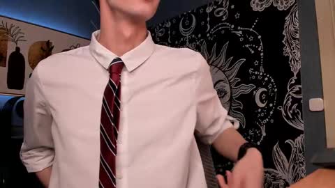 Snapshot of john_weasley chatting on March 1, 8:42 pm John online show from March 1, 8:42 pm