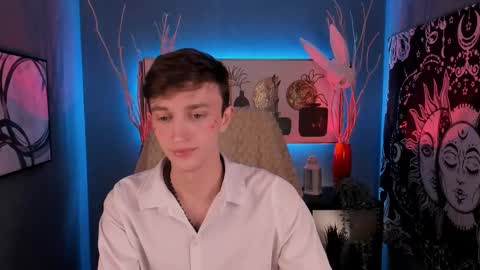 Snapshot of john_weasley chatting on February 15, 12:15 am John online show from February 15, 12:15 am