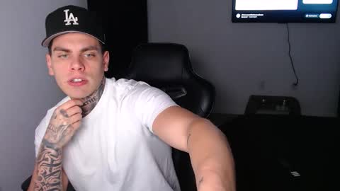 JAXX online show from February 17, 4:00 am