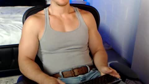 Johnnie Redd online show from June 10, 1:49 am