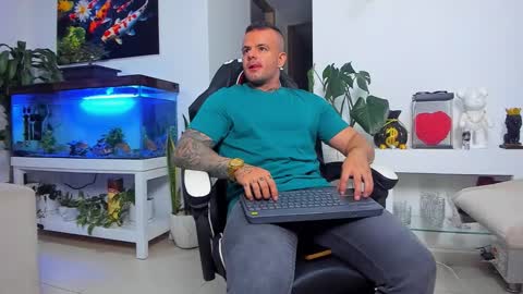 JOHNNY online show from October 26, 2:23 am