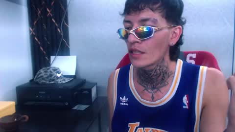 johnsonisaac94  online show from February 5, 6:45 am