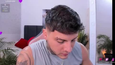 Johny online show from December 18, 6:58 pm