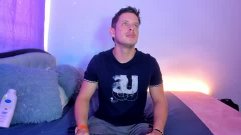 johnycooper08 online show from July 17, 12:40 pm